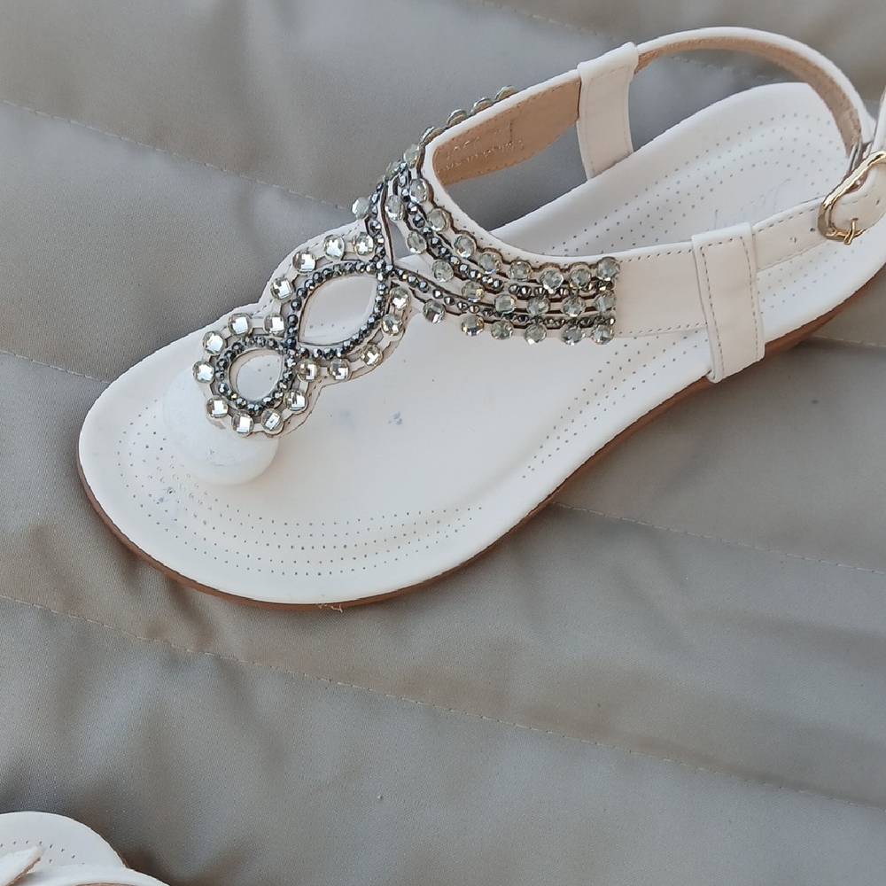 White Sandals with Silver Accents - Picture 3 of 5